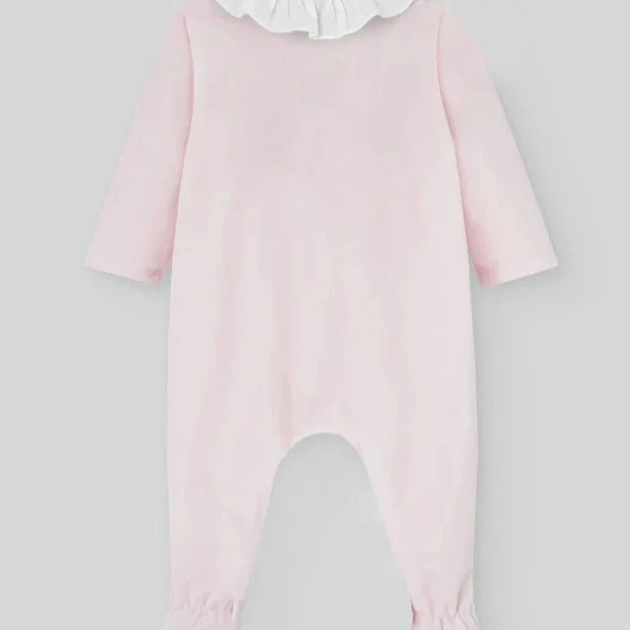 MAMELUCO VELOUR ROSA TIZA CON VOLANTE "TERNURA"